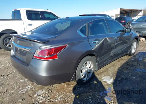 2015 Nissan Altima 2.5 z USA, uszkodzony, nr VIN 1N4AL3AP9FC120580